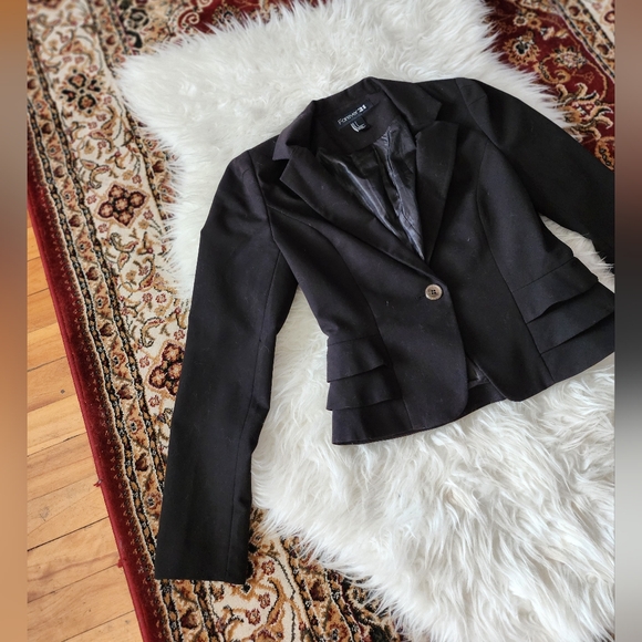 Forever 21 Elegant Black Blazer - Picture 3 of 9